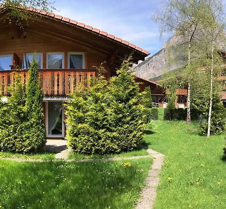 Alpen Chalet Кандерстег Екстериор снимка