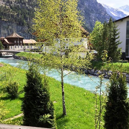 Alpen Chalet Кандерстег Стая снимка