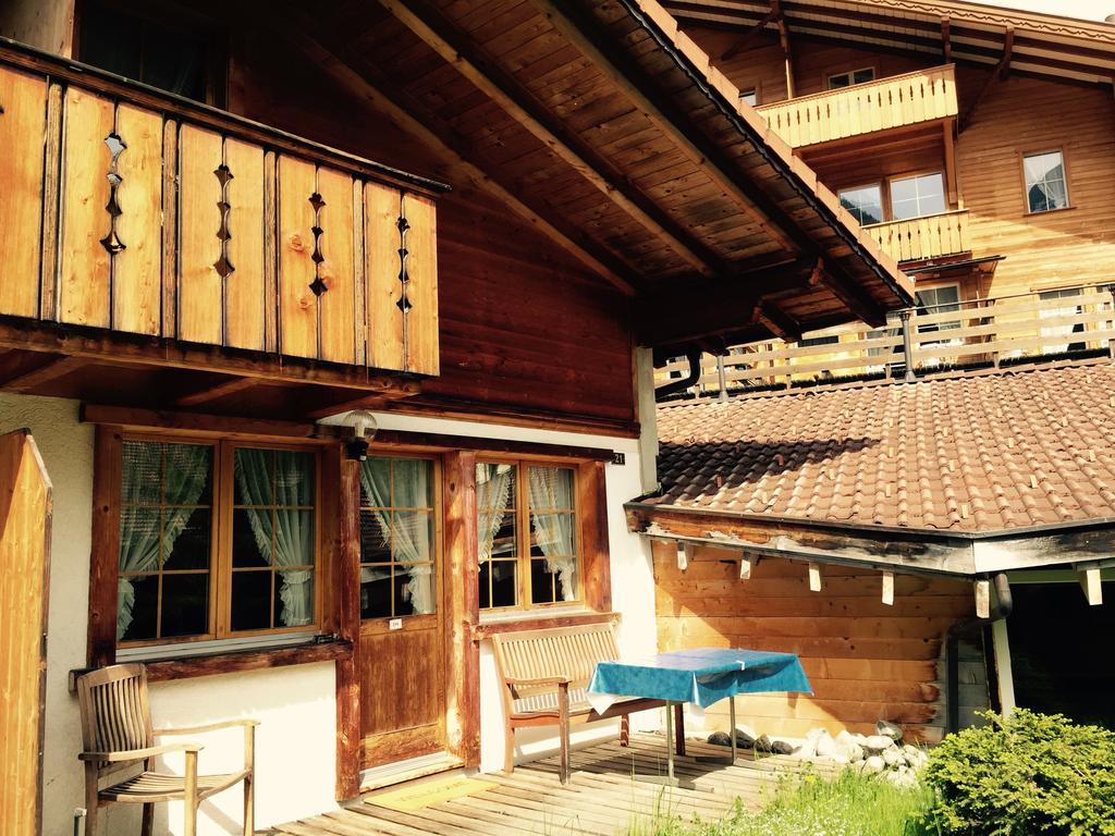 Alpen Chalet Кандерстег Стая снимка