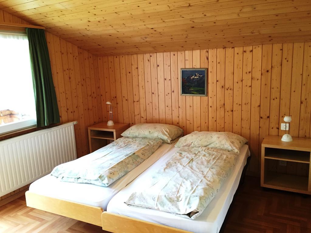 Alpen Chalet Кандерстег Стая снимка