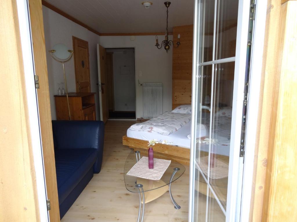 Alpen Chalet Кандерстег Стая снимка